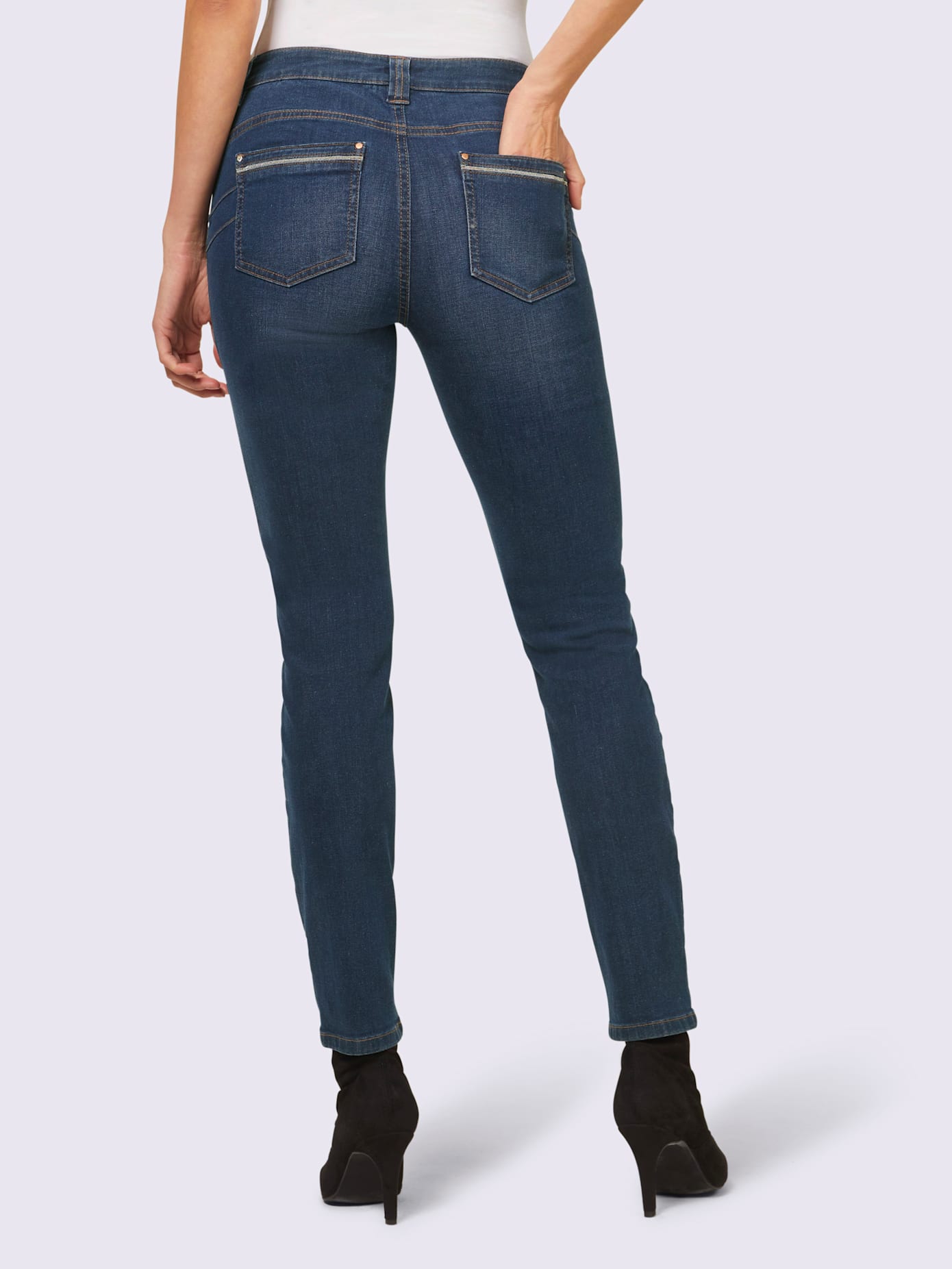 Jean push-up ruban à l'ouverture de la poche