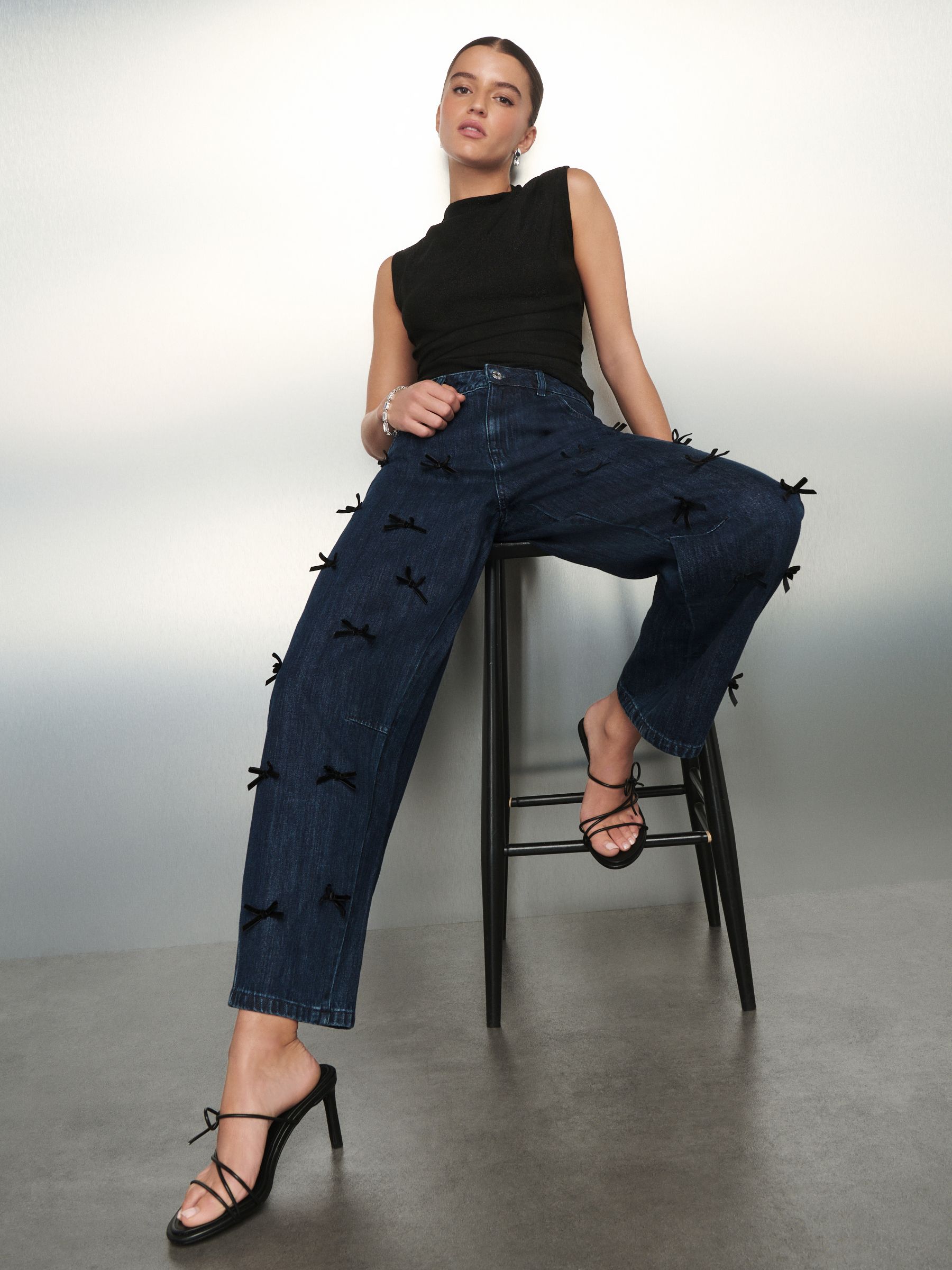 Blauw met wassing - Barrel jeans met strik
