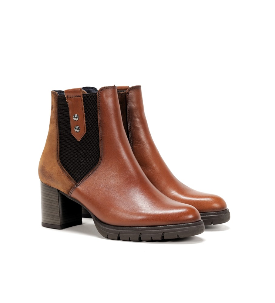Botas de cano curto Dorking by Fluchos Camyl D8850 em couro marrom - Altura do salto: 7 cm -