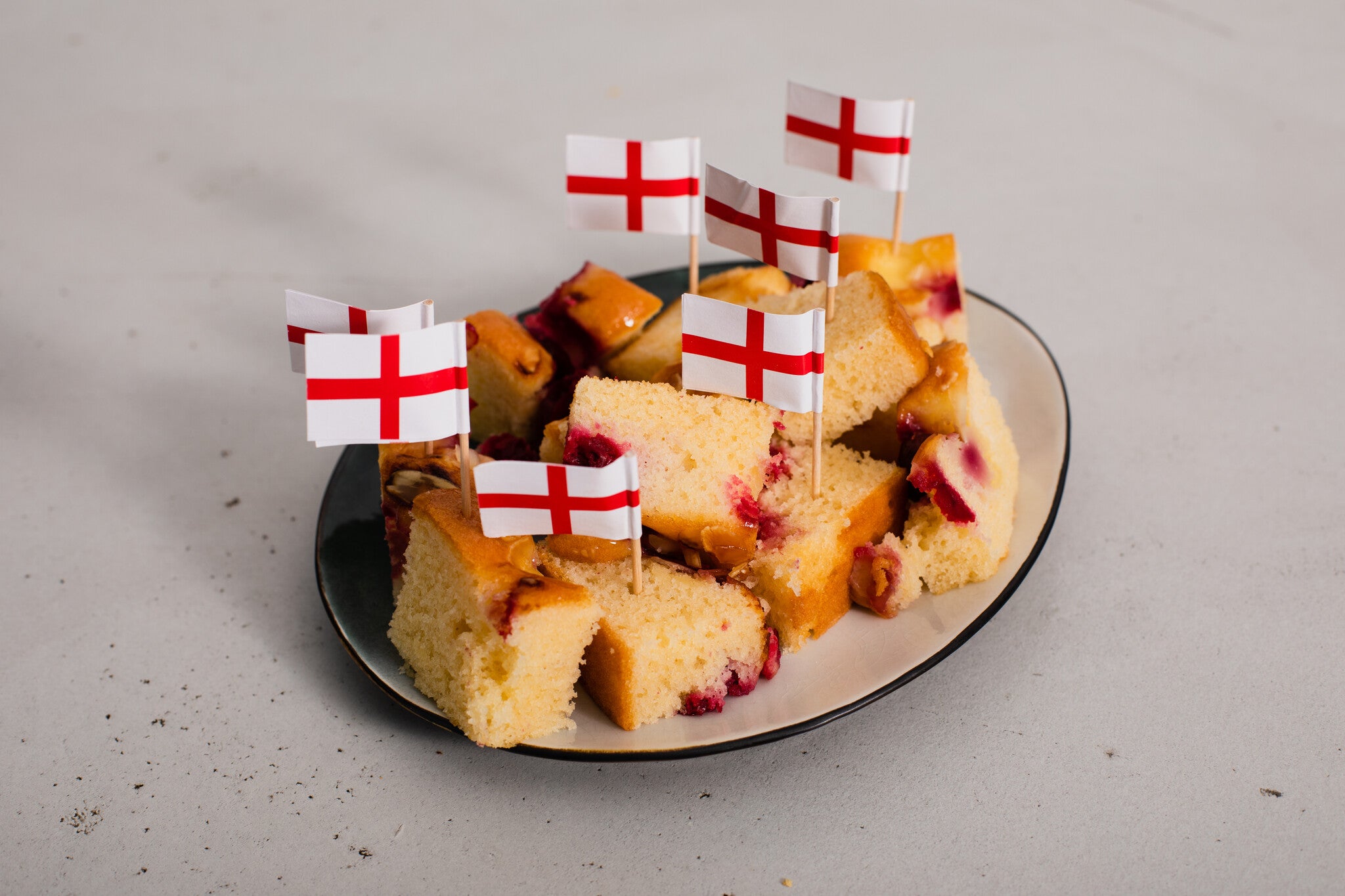 Engeland Cocktailprikkers St. George 6cm 50st