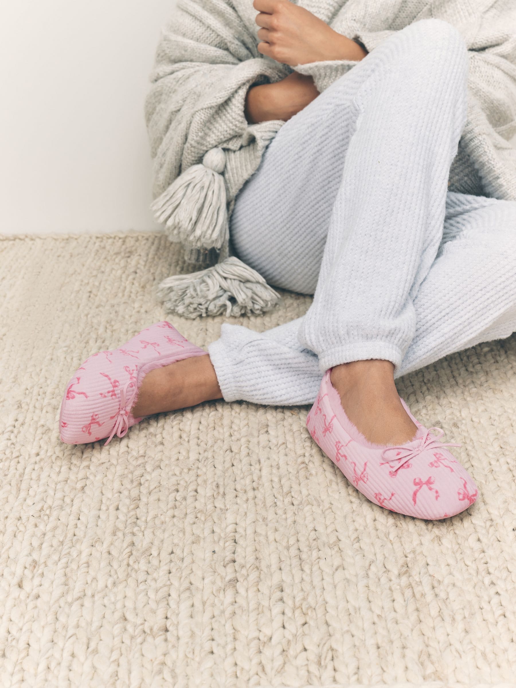 Roze met strik - Ballerinapantoffels van ribfluweel