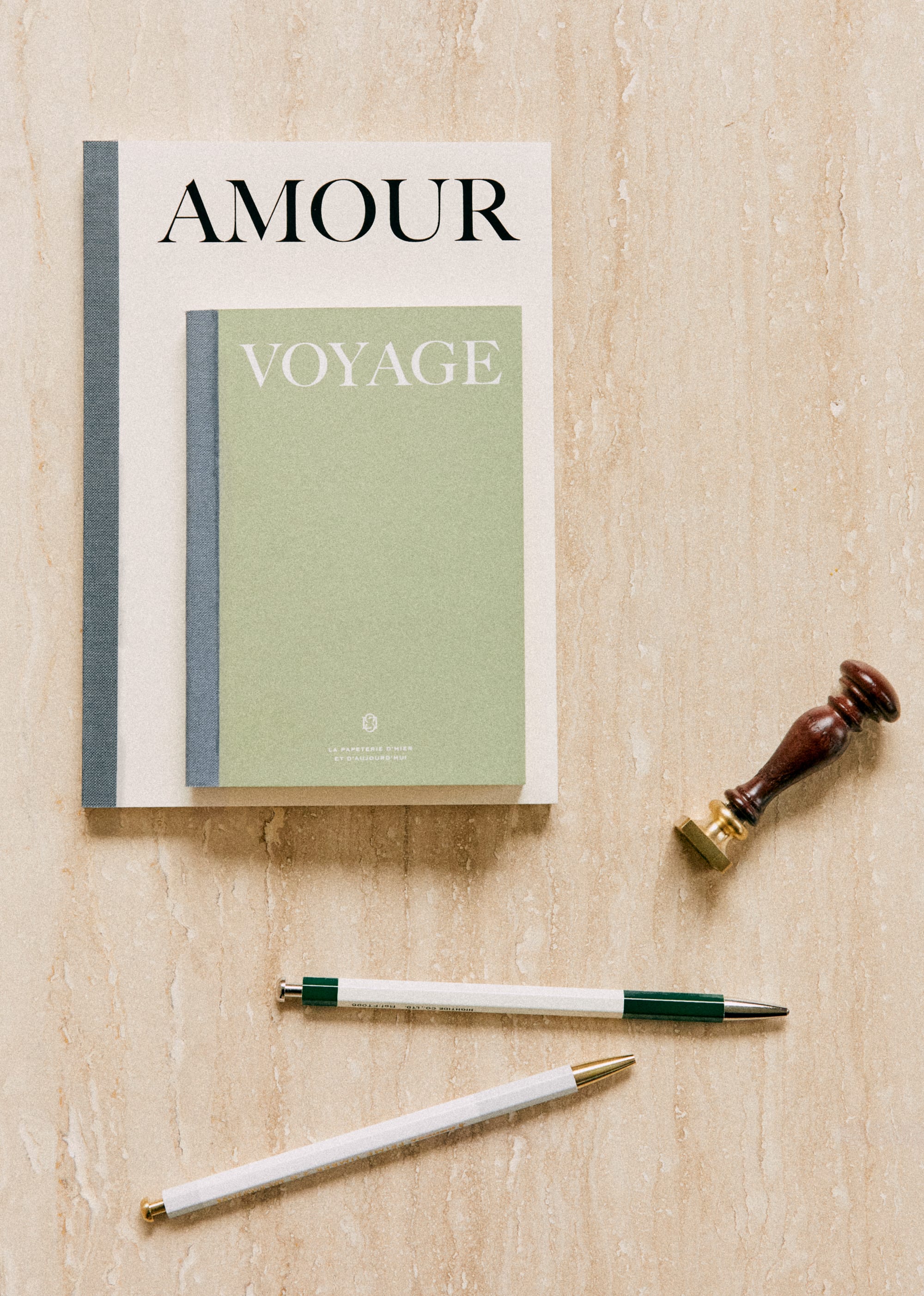 Carnet A5 - Amour - LES COMPOSANTES/SENTEURS & PAPETERIE 5906791