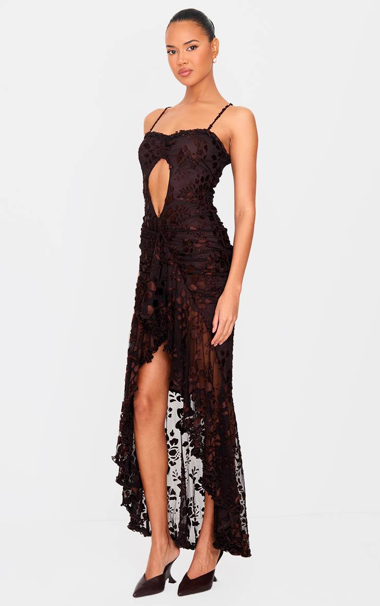 Marron Robe En Devoré À Découpes Et Détails À Volants