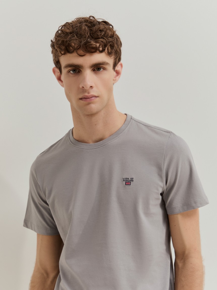 T-shirt básica em algodão