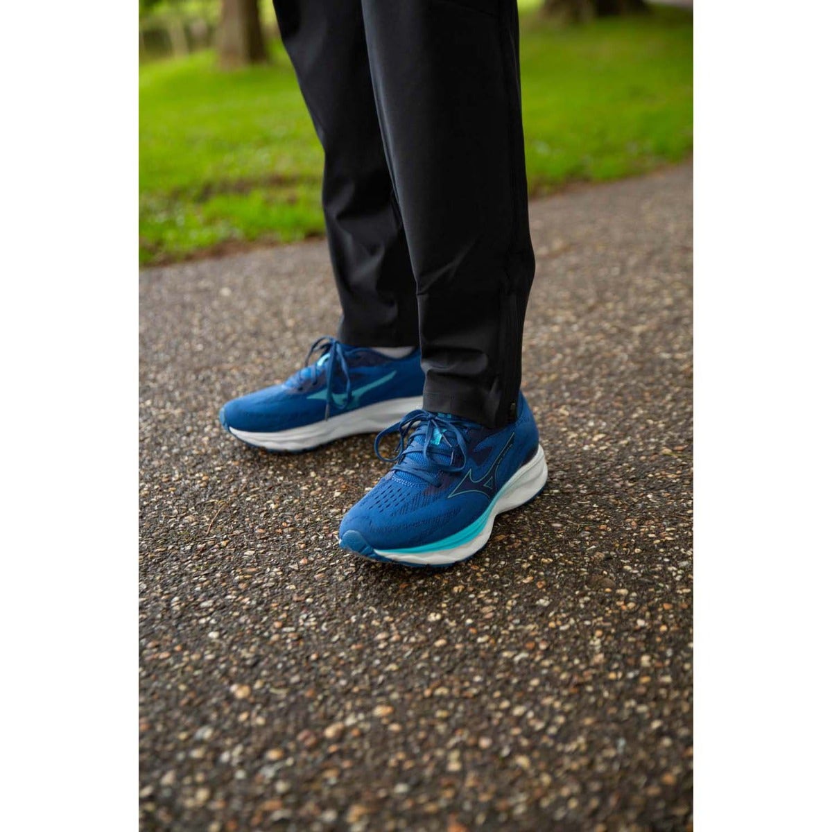Mizuno  Wave Serene