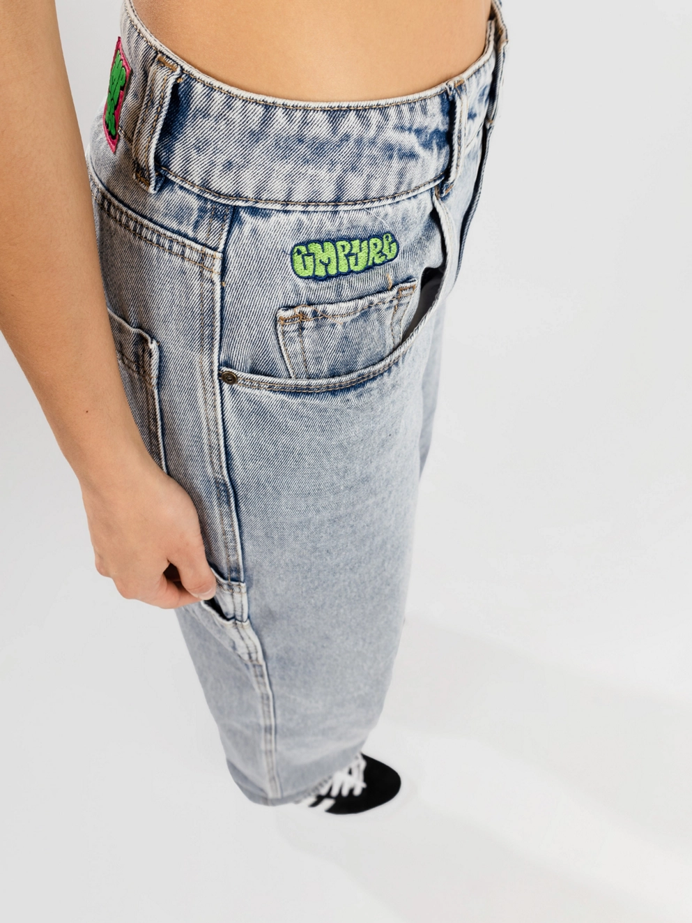 Empyre Tori 90S Sk8 Carpenter Jeans spelling