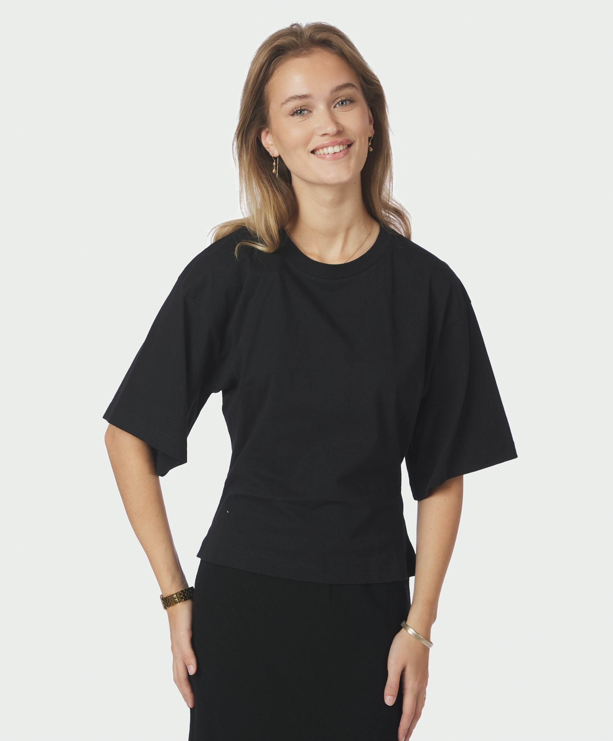 Neo Noir Dames T-shirt zwart