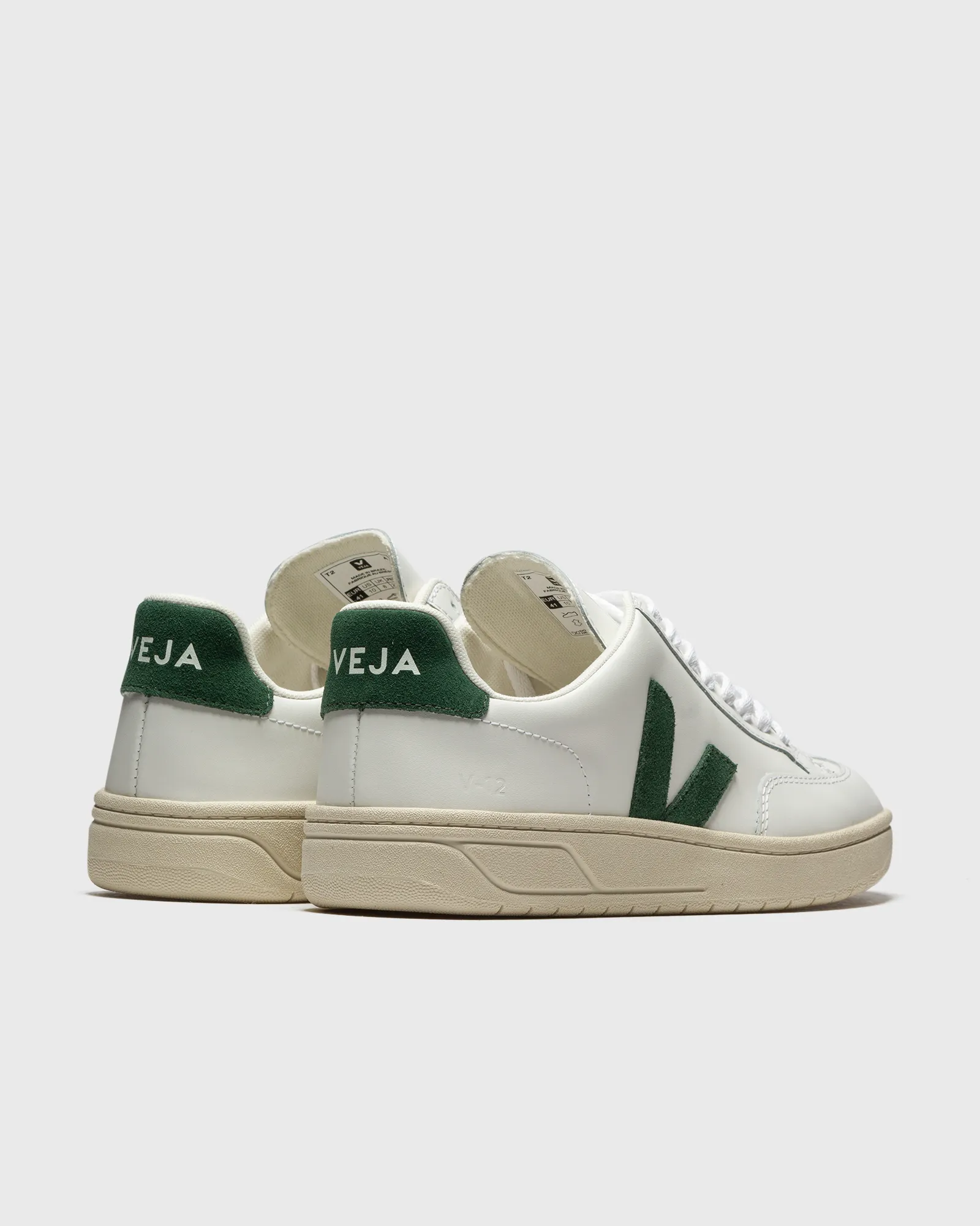 Veja V-12 LEATHER EXTRA