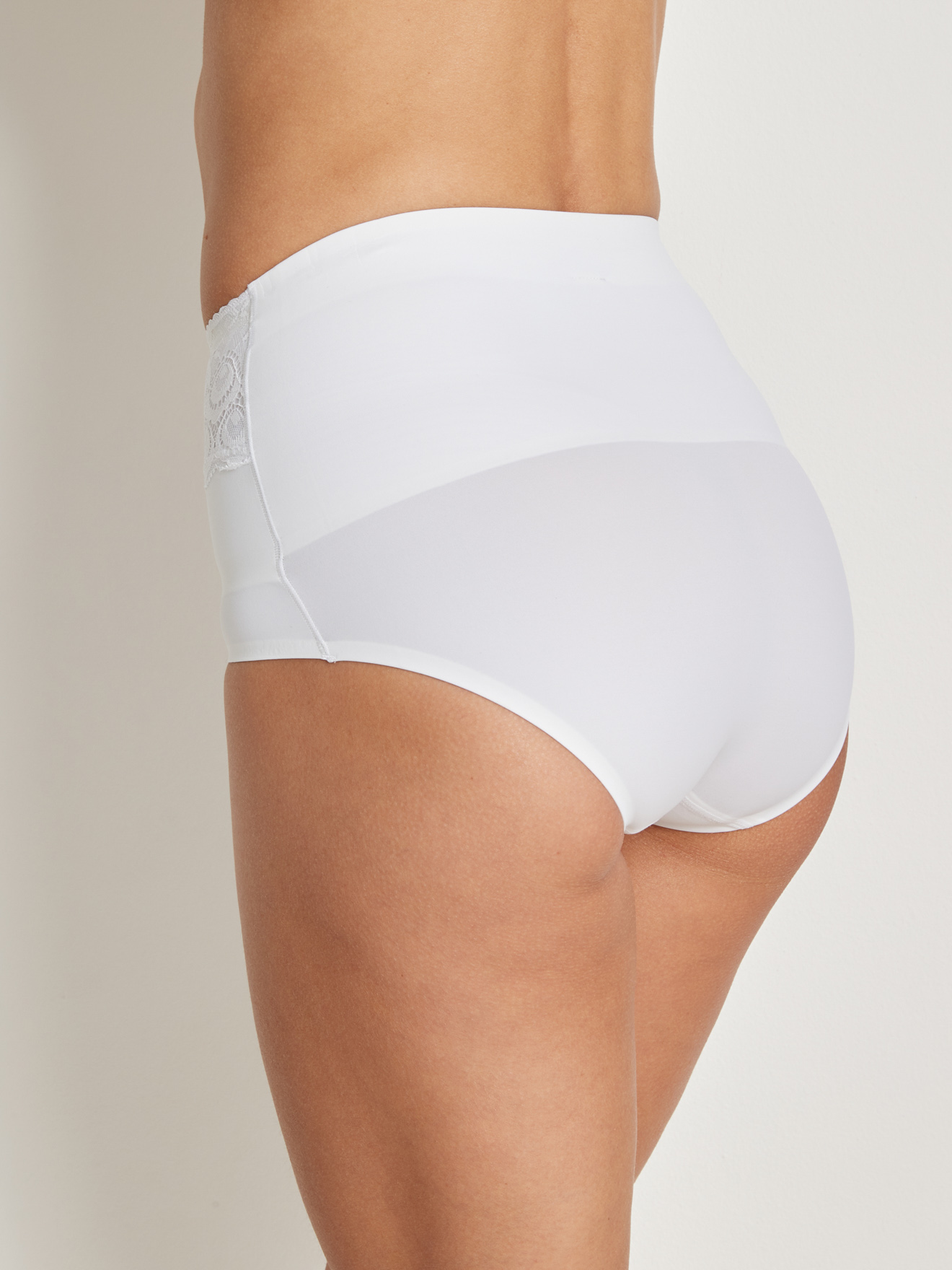 Culotte gainante effet ventre plat