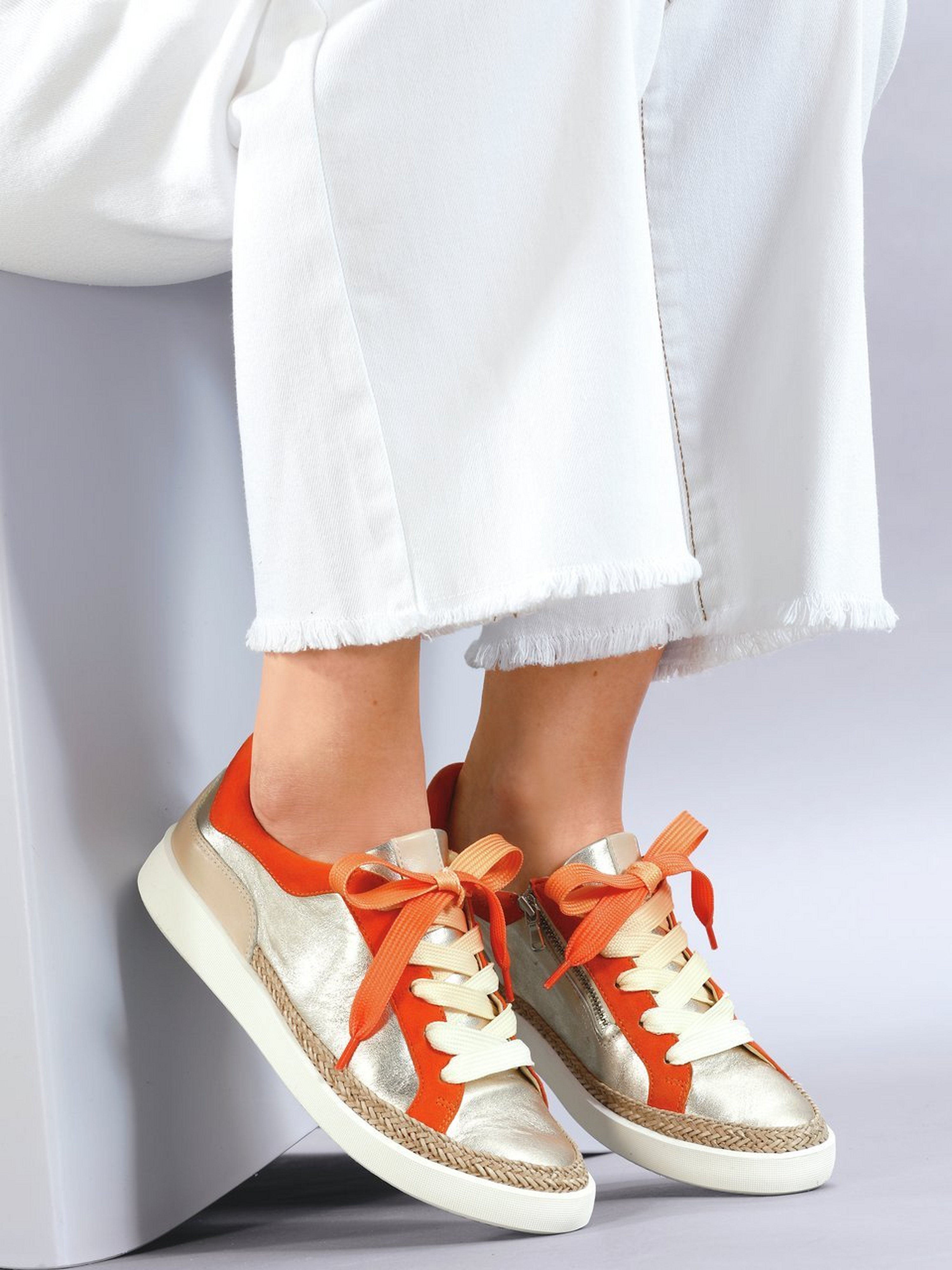 Sneaker