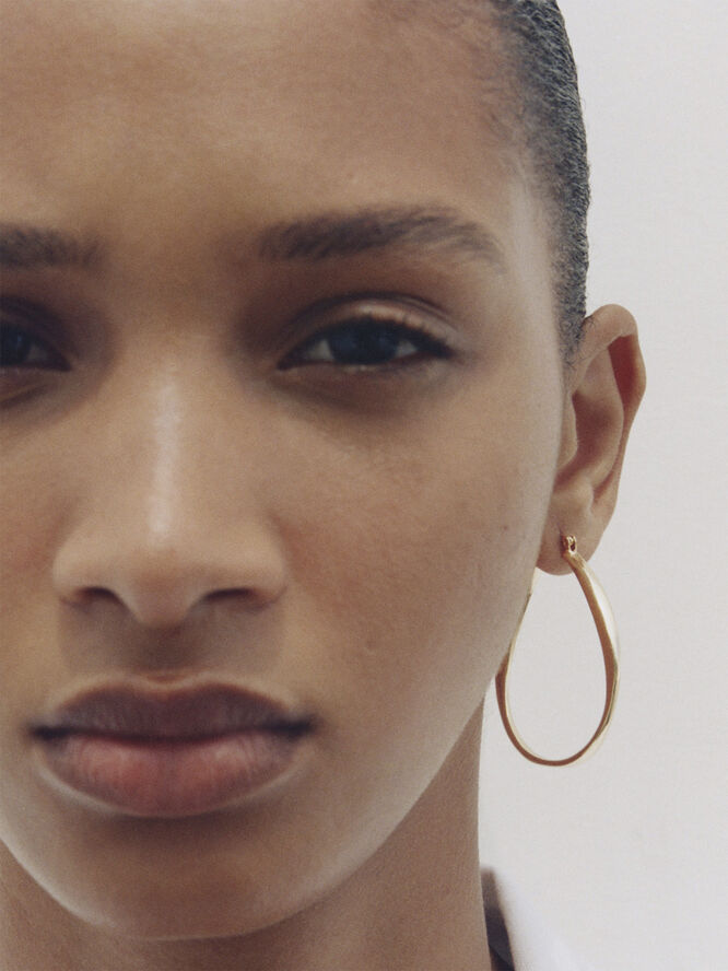 MANGO Oval hoop earrings Gold