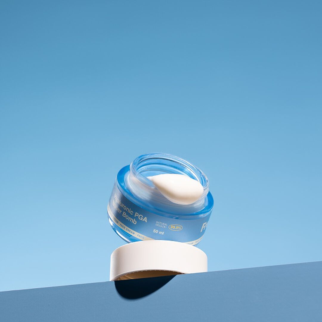 FRESHLY  Hidratante ligeiro, 100h Hidratação - Hyaluronic PGA Water Bomb - 50ml