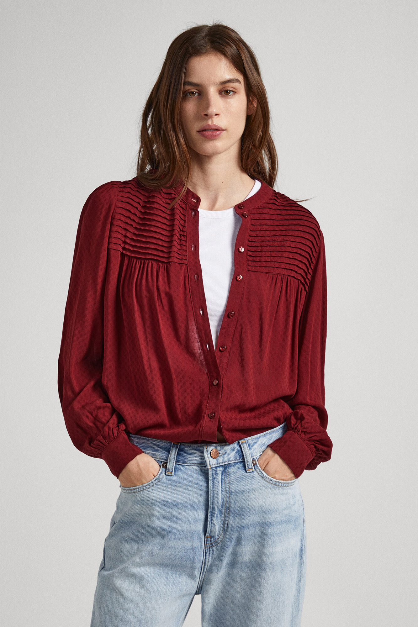 Blusa com detalhes plissados