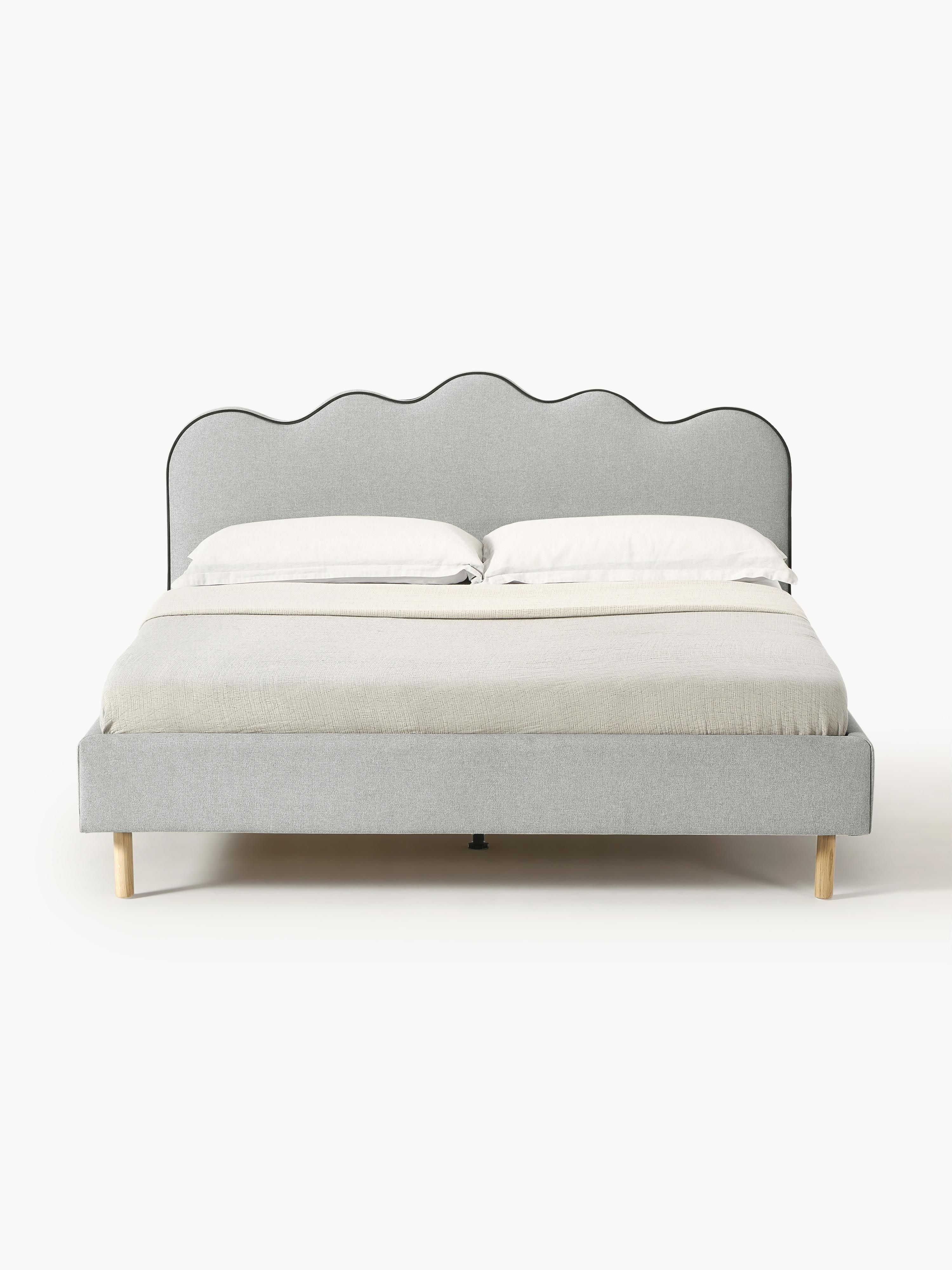Gestoffeerd bed Romy met golvend hoofdeinde