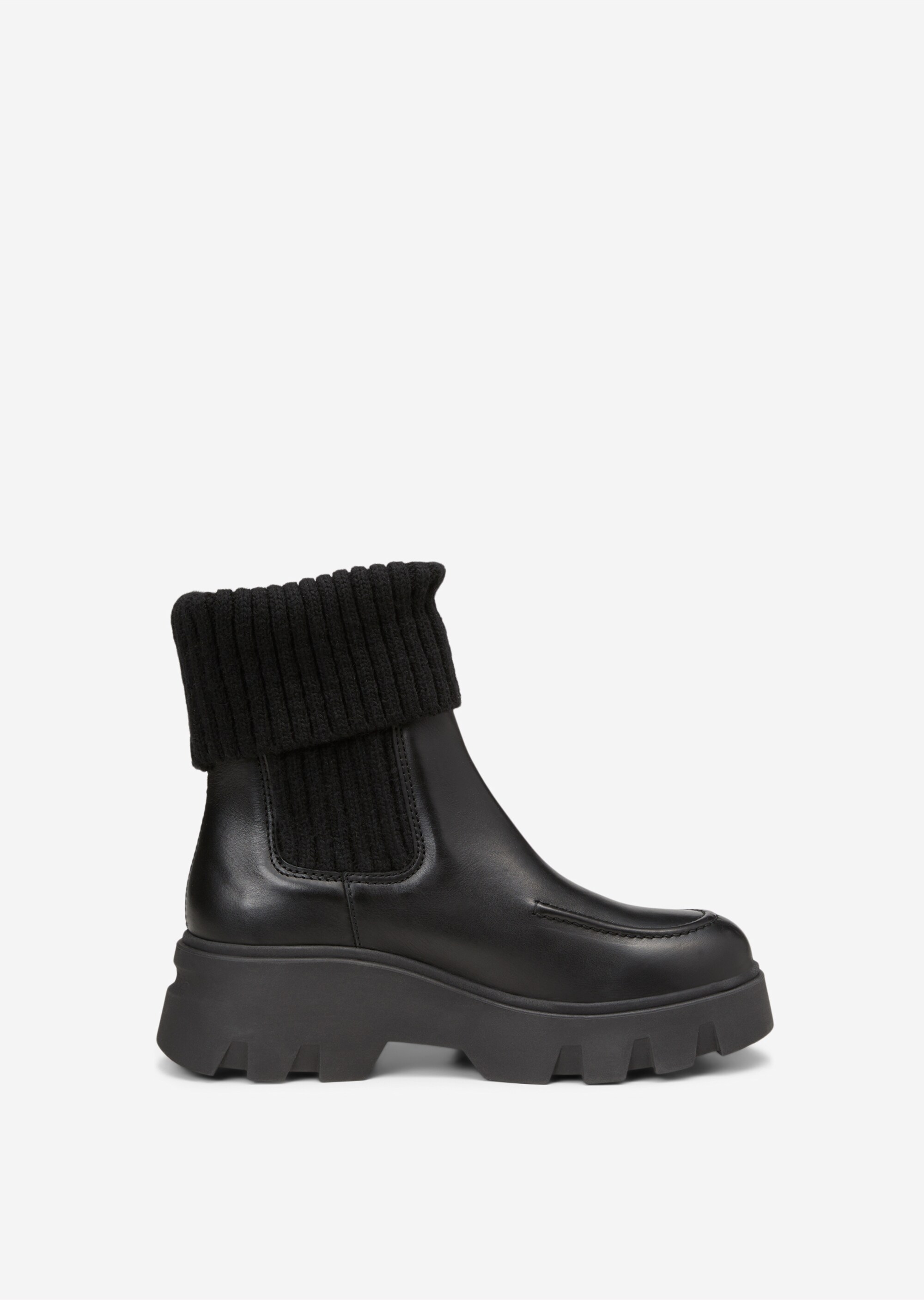 Chelsea-Boot mit Strickumschlag