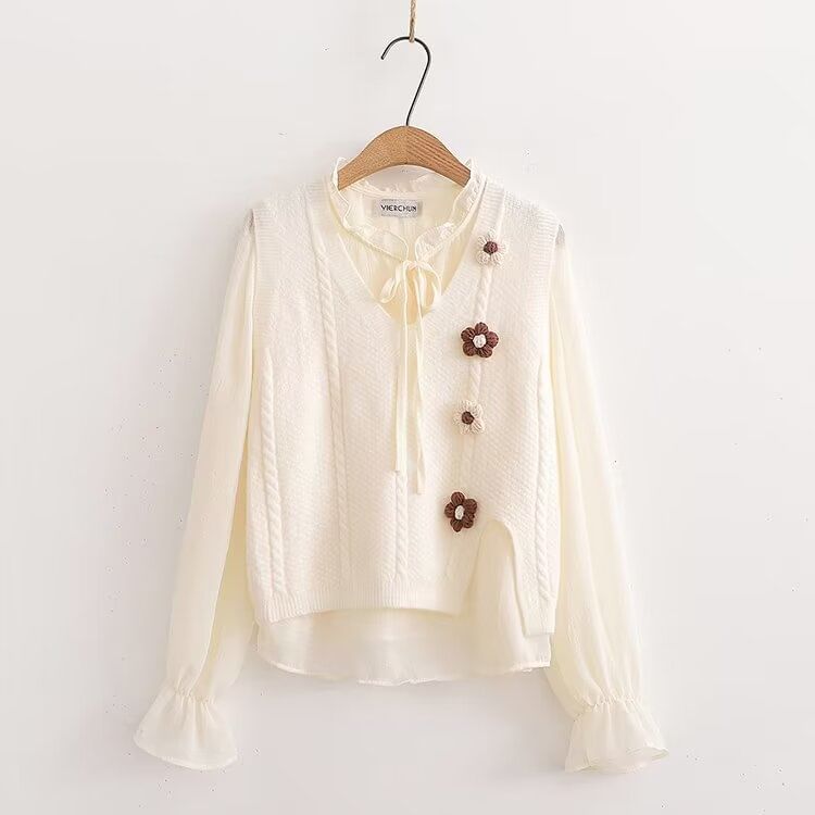 PANDAGO - Set: Blouse met lange mouwen, opstaande kraag, effen volantrand, strik aan de voorkant + V-hals, vest met bloemenaccent en split