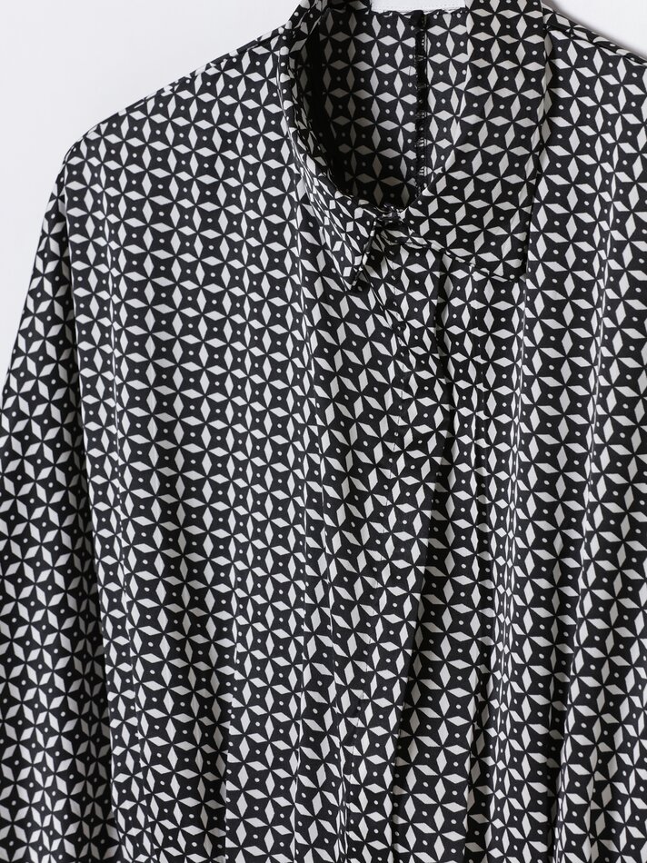 Vestido de cetim estampado - Preto/branco
