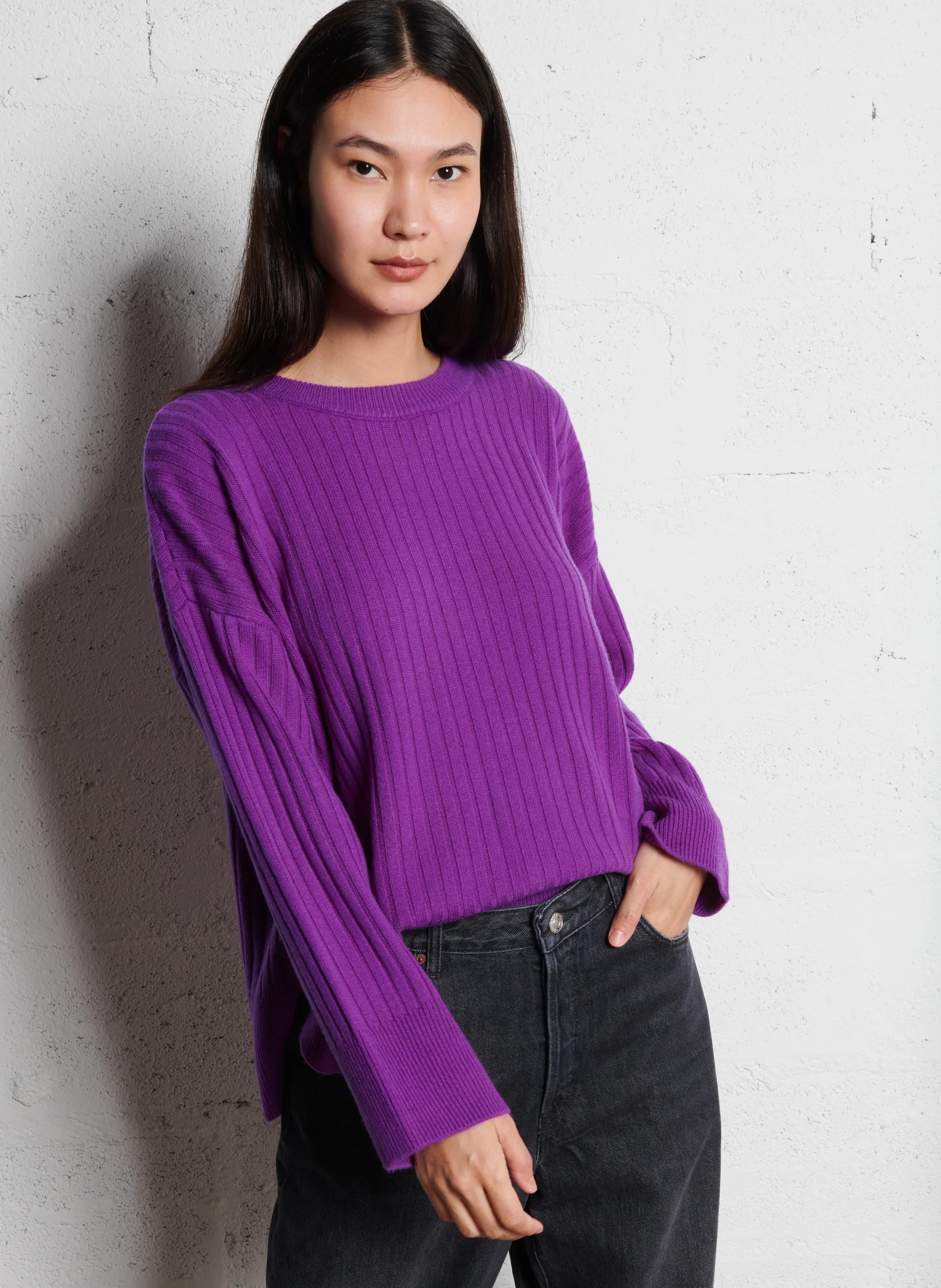 ARISTOU - Pull col rond droit en laine | Violet