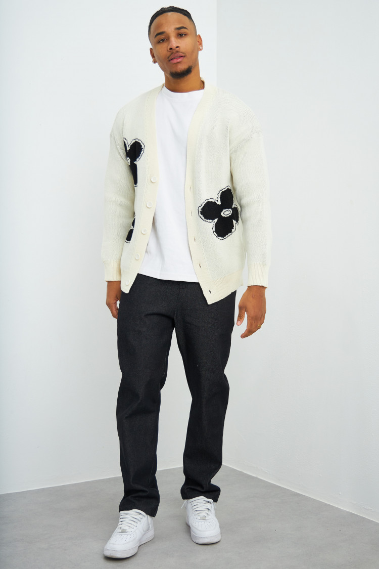 Gilet écru à fleurs