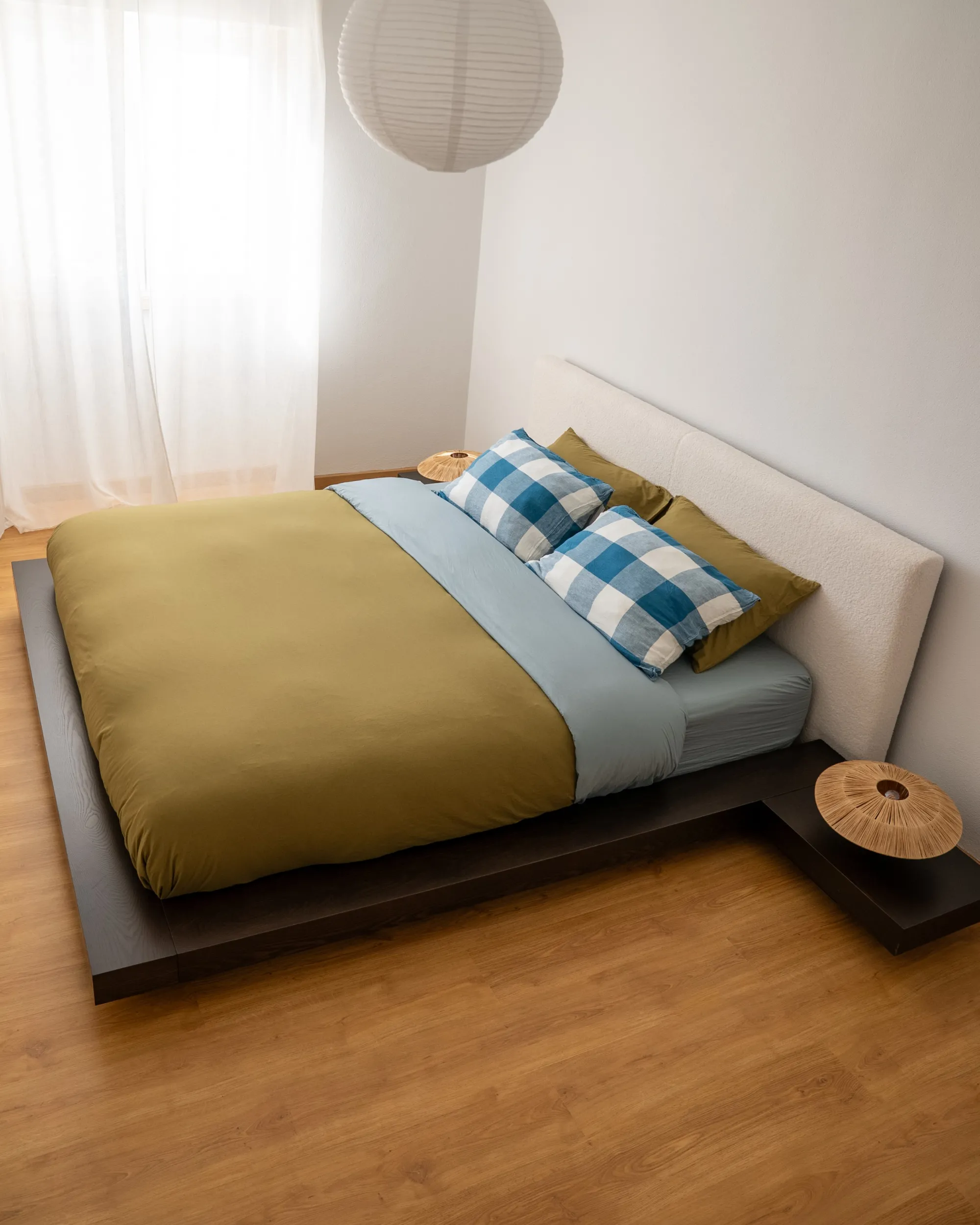 Bed met LED-verlichting Bouclé ZEN 180 x 200 cm LED Donker essenhout