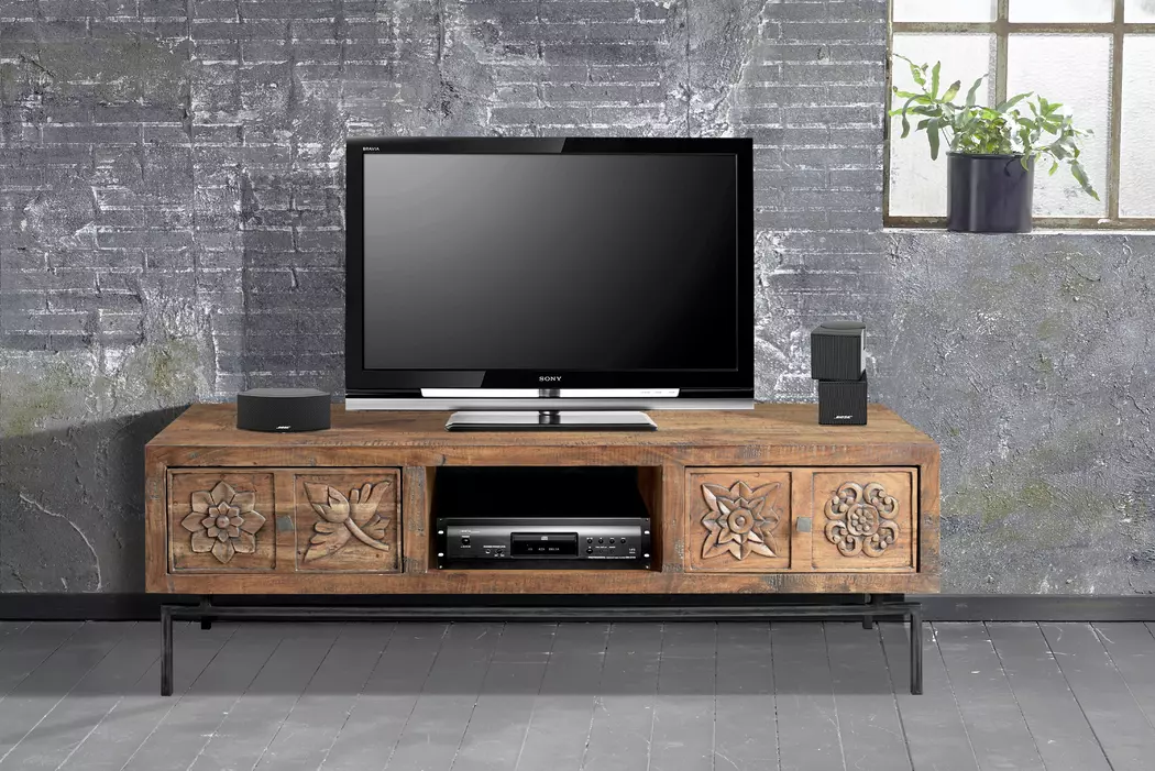 TV-Lowboard Carving