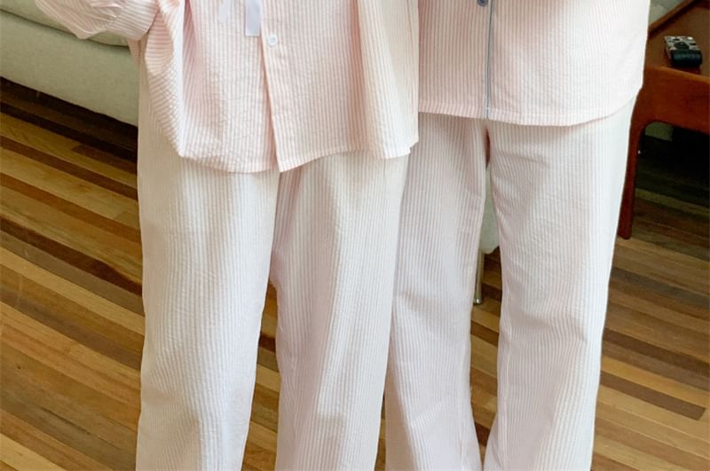Sadelle - Bijpassende gestreepte pyjama-shirt met kanten rand / shirt met zakdetail / broek / set