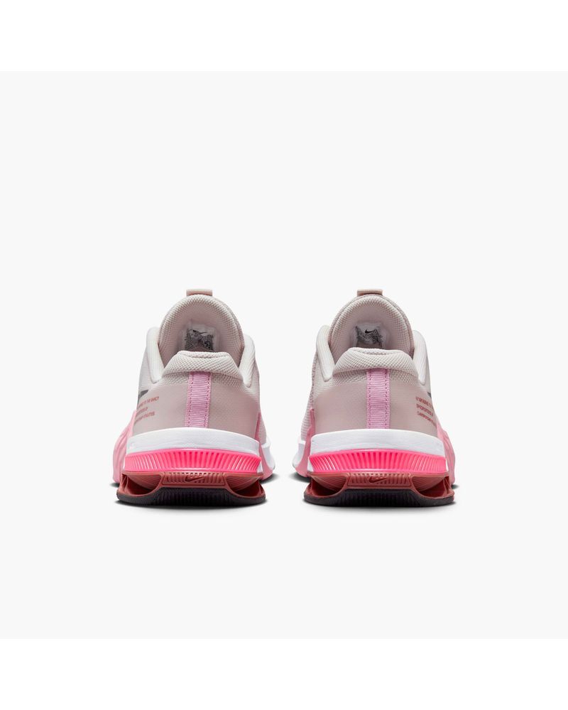 Chaussures de training Nike Metcon 8 Rose pour femme