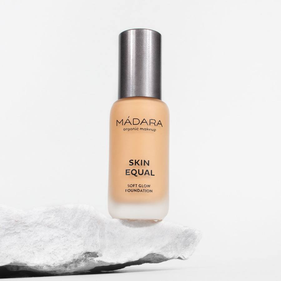 Mádara Skin Equal Foundation #40 Sand 30ml