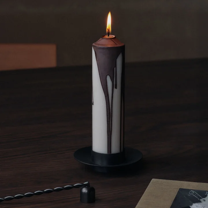 Ferm Living - Dryp Blockkerze, H 20 cm, weiss / dunkle schokolade