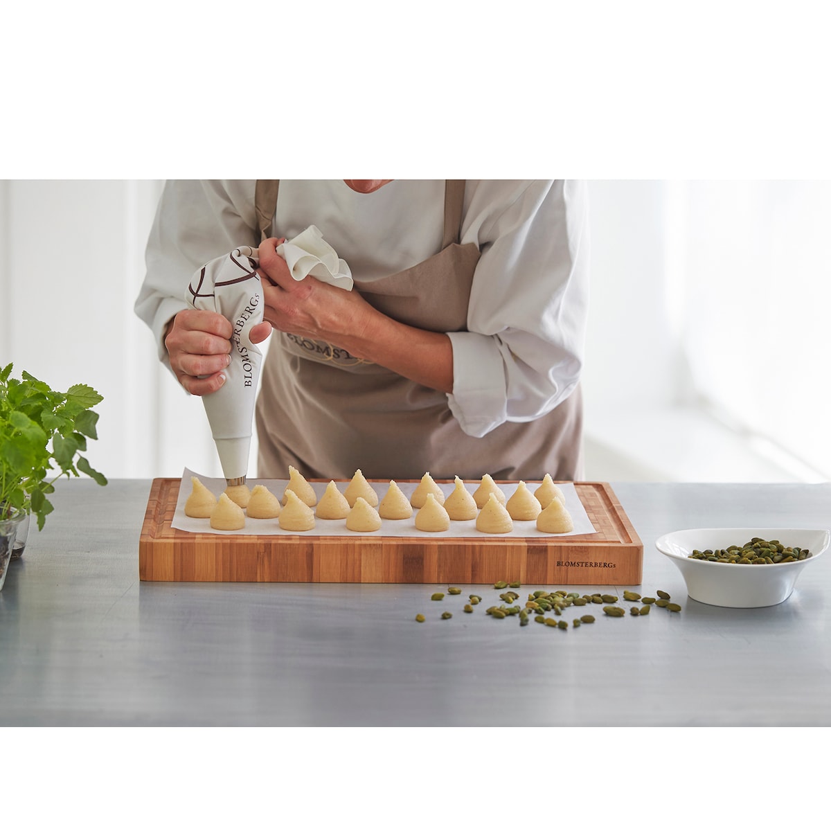 Blomsterbergs Piping bag 46 cm White
