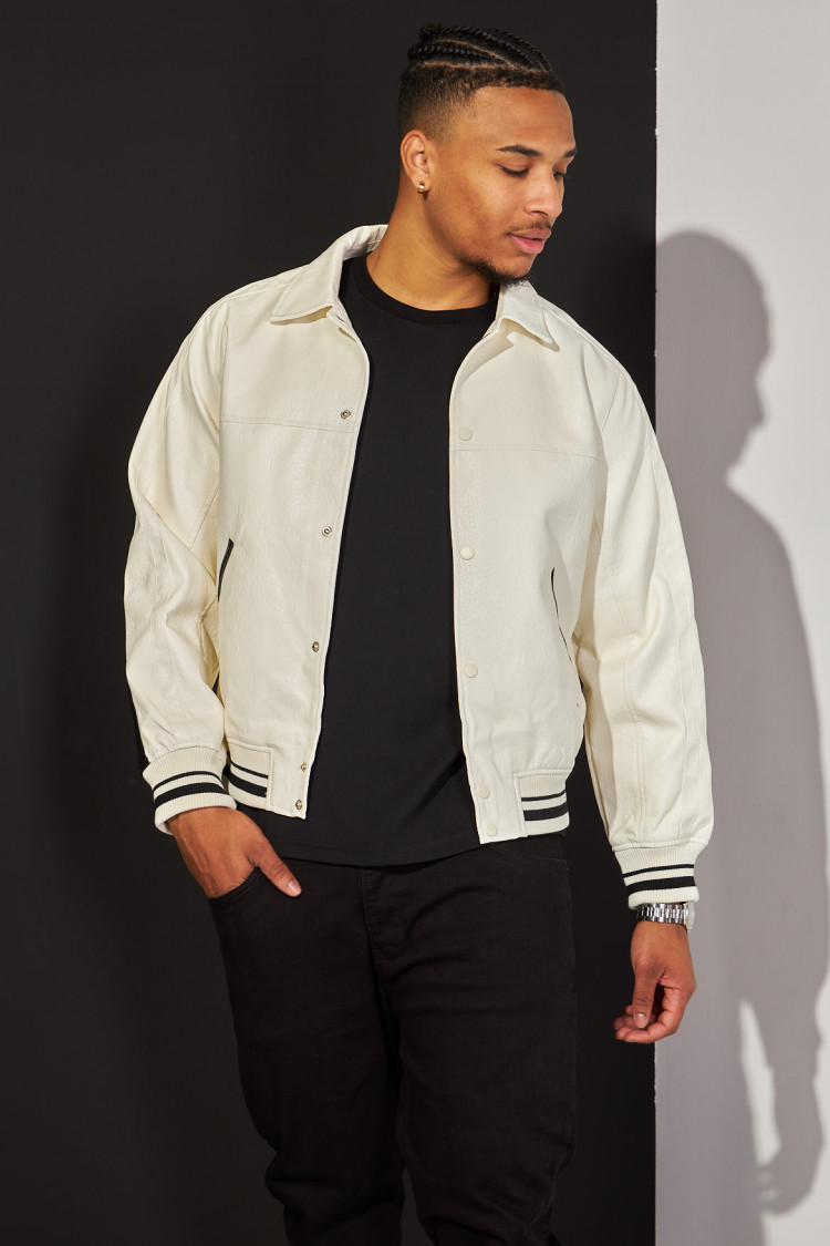 Bomber écru et noir en simili cuir