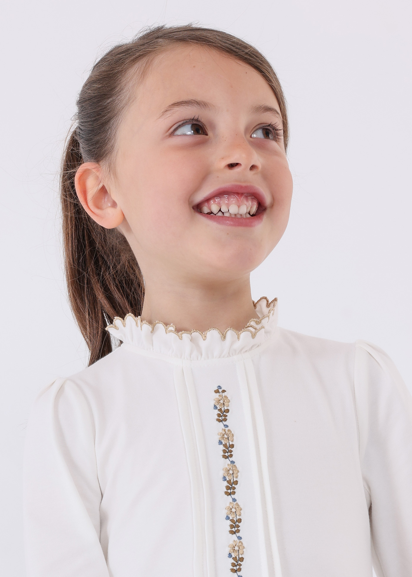 Blusa bordada Better Cotton para meninas