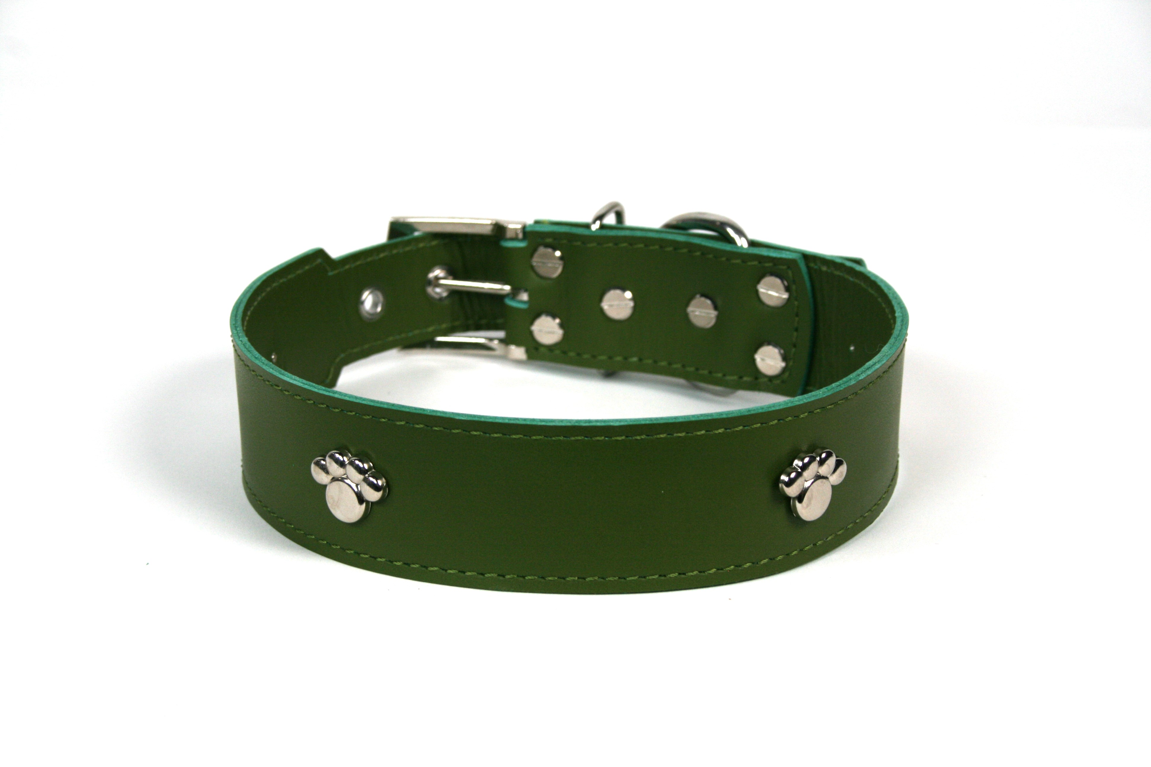 Colar de couro verde com estampa de pata