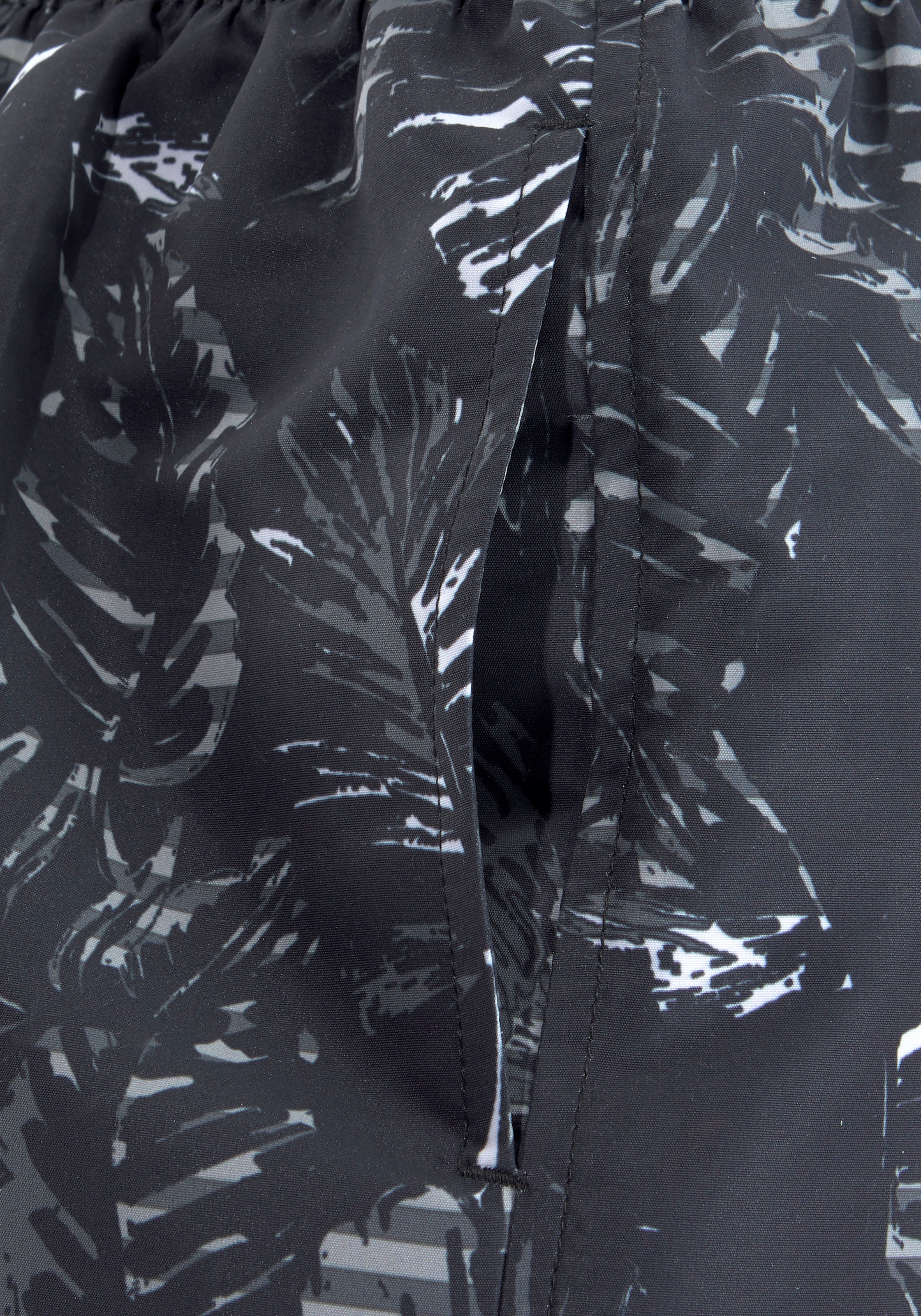 s.Oliver Badeshorts »Blade Kids« mit kontrastfarbenem Detail