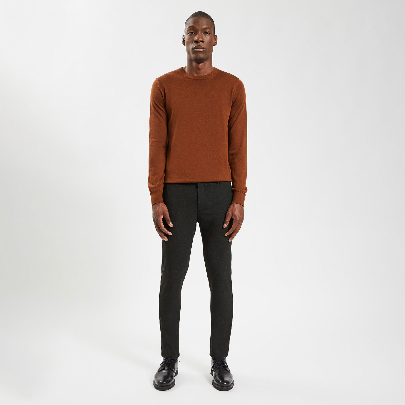 Pantalon chino slim elastiqué reliefé Gris foncé