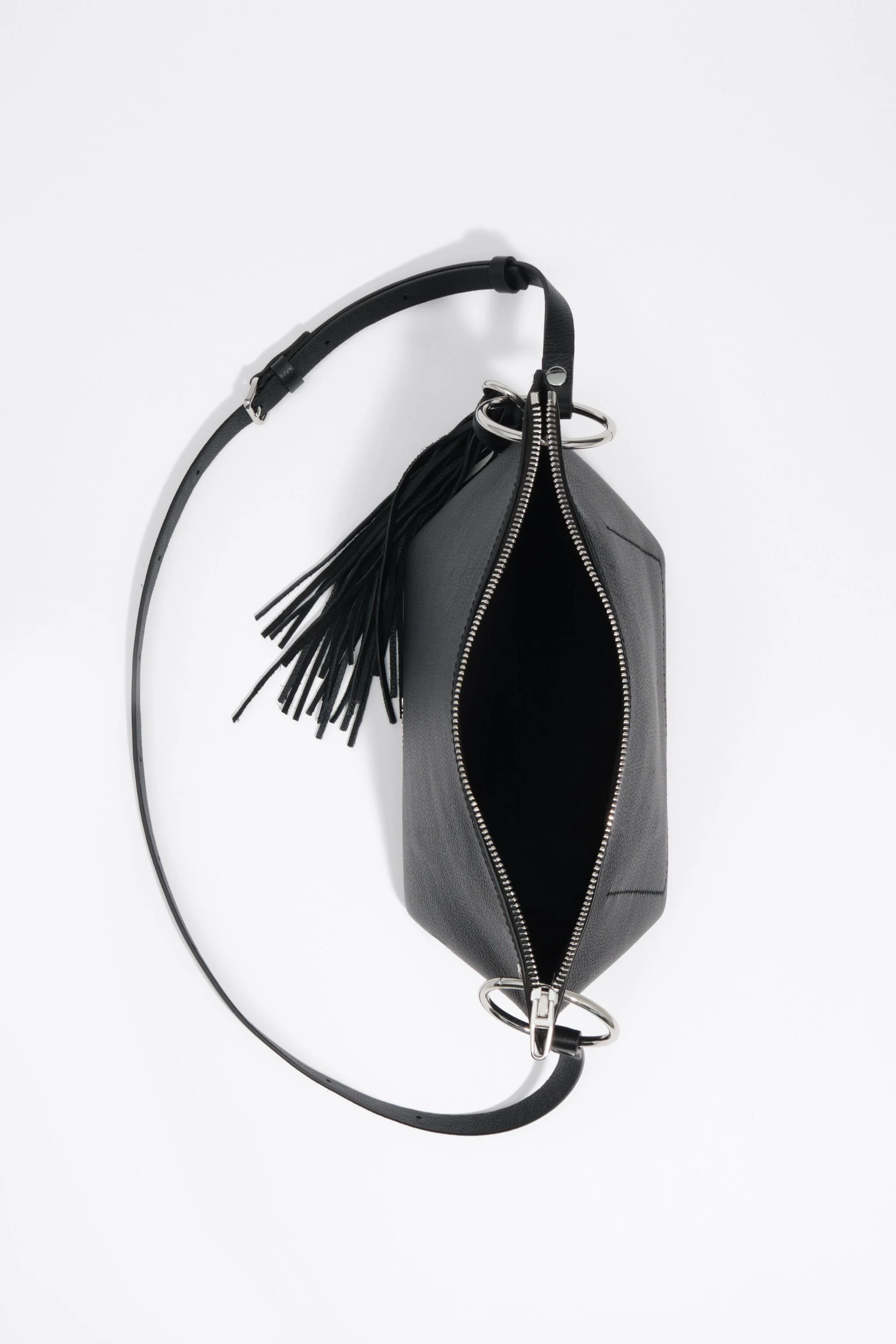 Bolsa Trapecio média em couro preto
