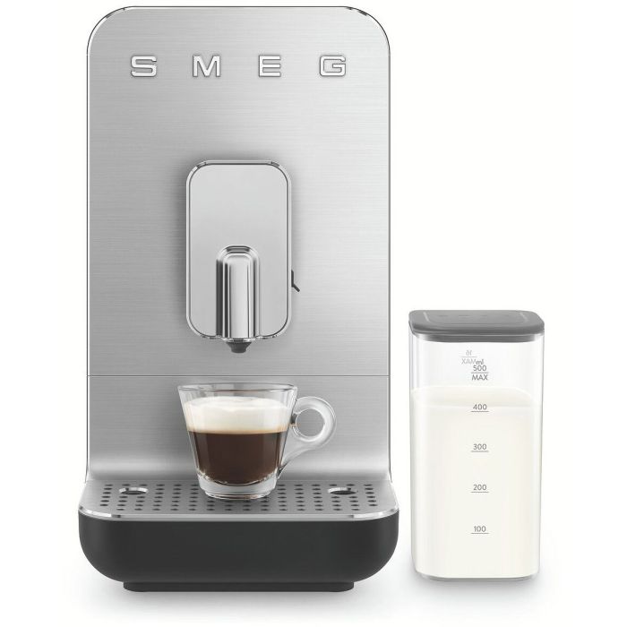 SMEG Kaffeevollautomat 50's Style BCC13BLMEU Schwarz Matt