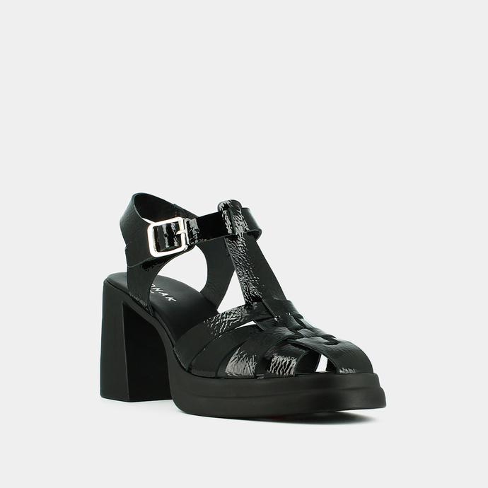 Sandales à talons et bouts carrés  en vernis noir