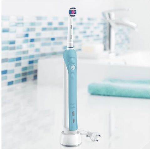 Oral-B - Pro 1 770 - Elektrische Tandenborstel - Wit - Inclusief 2 Tandenborstelkoppen