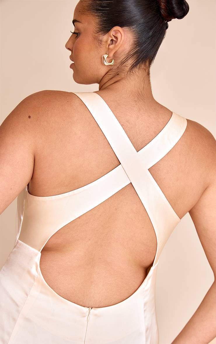 Naturel Robe Mi-longue Grande Taille En Satin Avec Dos Croisé