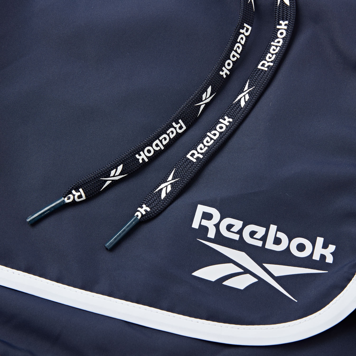 Reebok Badeshorts »Troy«, 1 Stk. mit Kordelzug und elastischem Bund, mit Logo, schnell trocknend