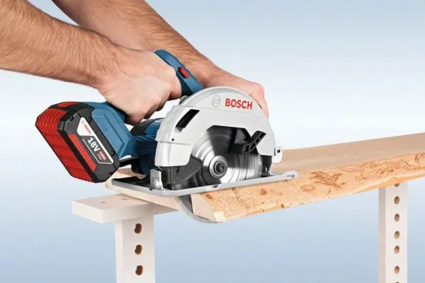 Bosch AKKURUNDSAV GKS 18V-57 SOLO