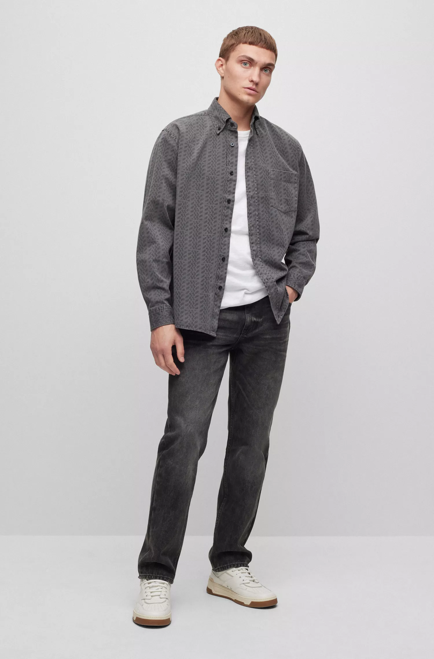 Camisa BOSS laranja de modelagem relaxada em algodão com estampa de pneus.