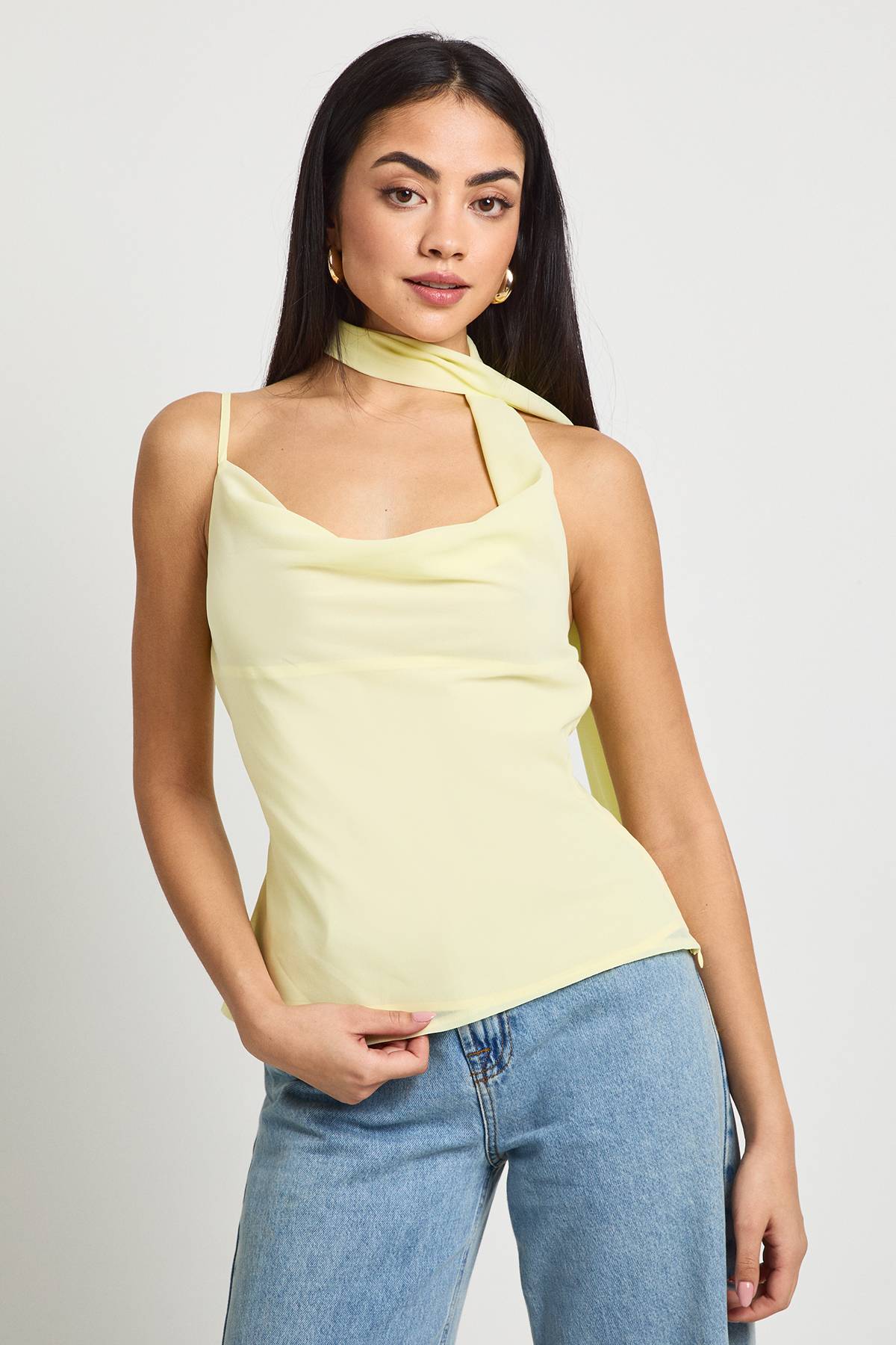 boohoo Haut Corset à Col Bénitier avec Détail Foulard en Mousseline
