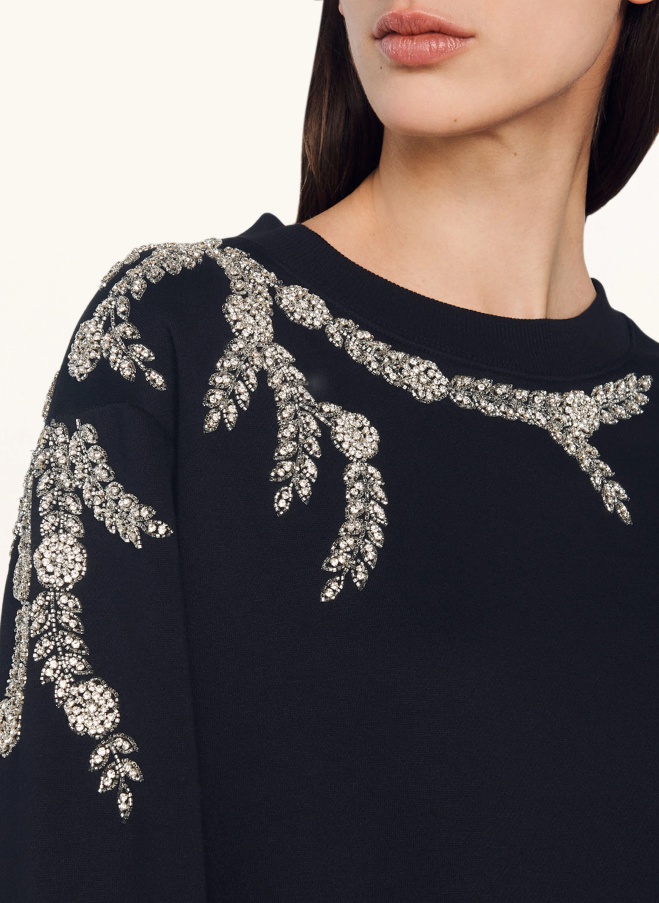 SANDRO Sweatshirt mit Schmucksteinen