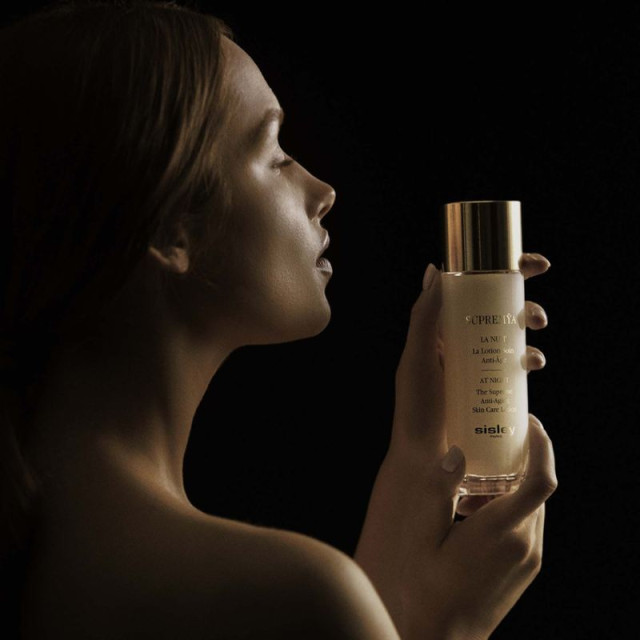 Supremÿa La Nuit lotion soin anti-âge SISLEY