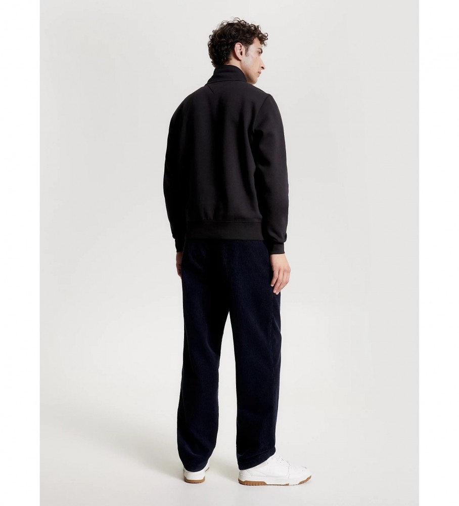 Moletom Tommy Hilfiger com zíper até o peito e logo, preto