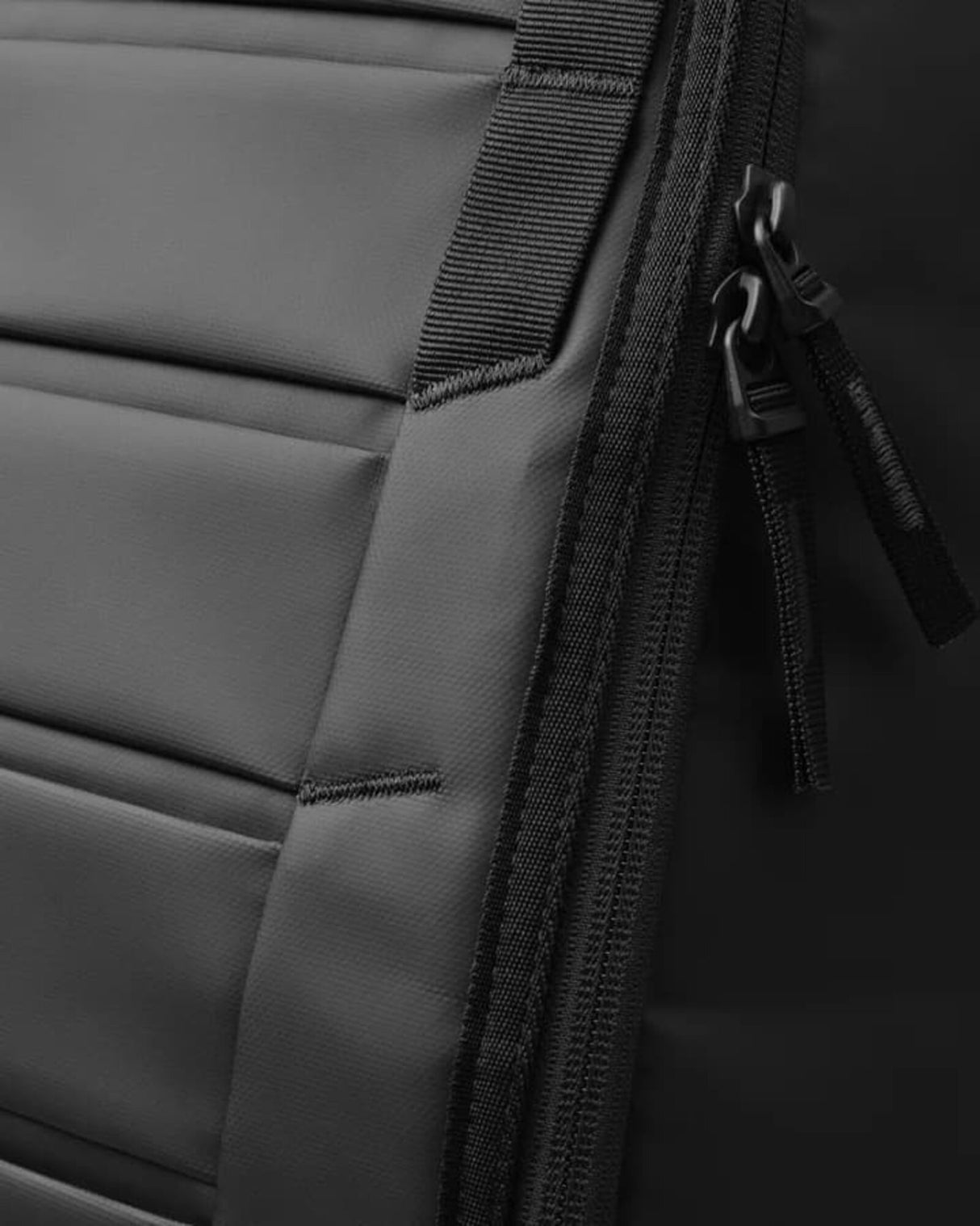 Db<br>Hugger Backpack 20L