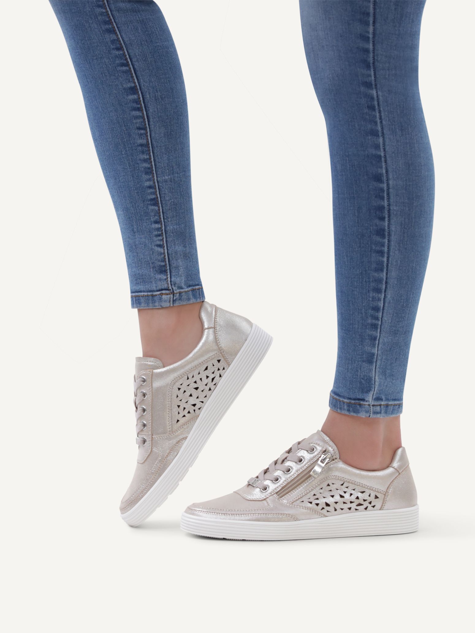 Sneaker