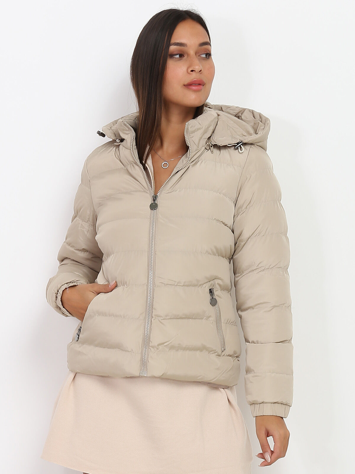Doudoune matelassée avec capuche- Beige